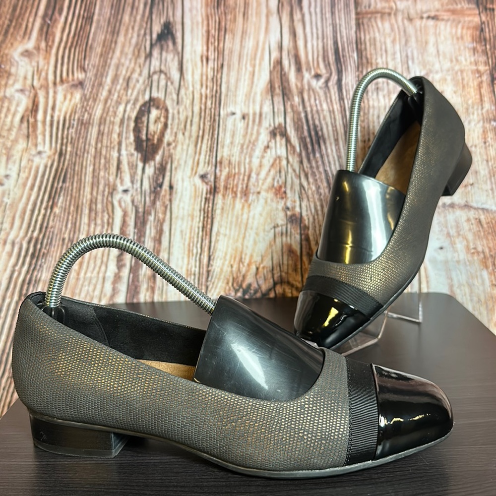 Clarks Artisan Patten Toe Heeled Flats Womens Sz 9.5M